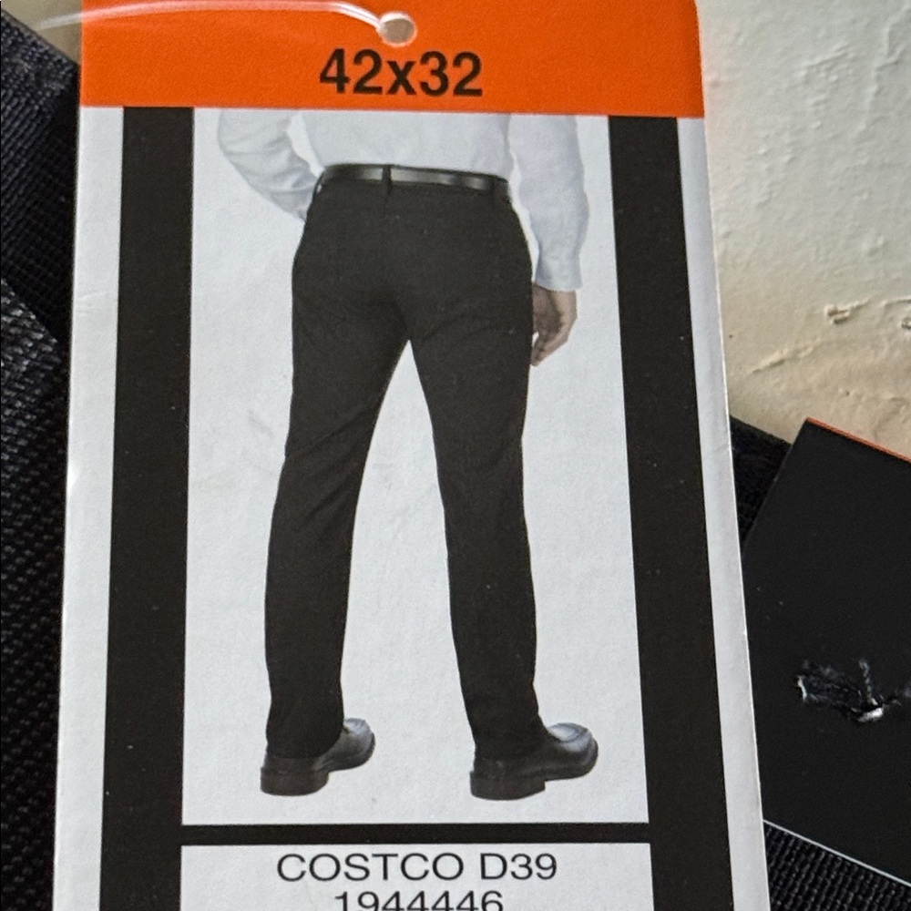 UrbanStar Men's Black stretch relaxed straight leg Jeans 42X32 rayon blend NWT